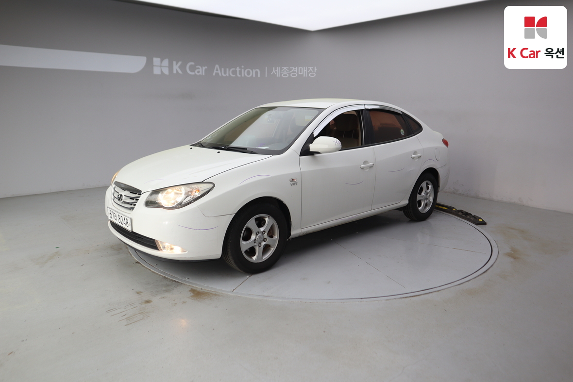 Hyundai Elantra - 1