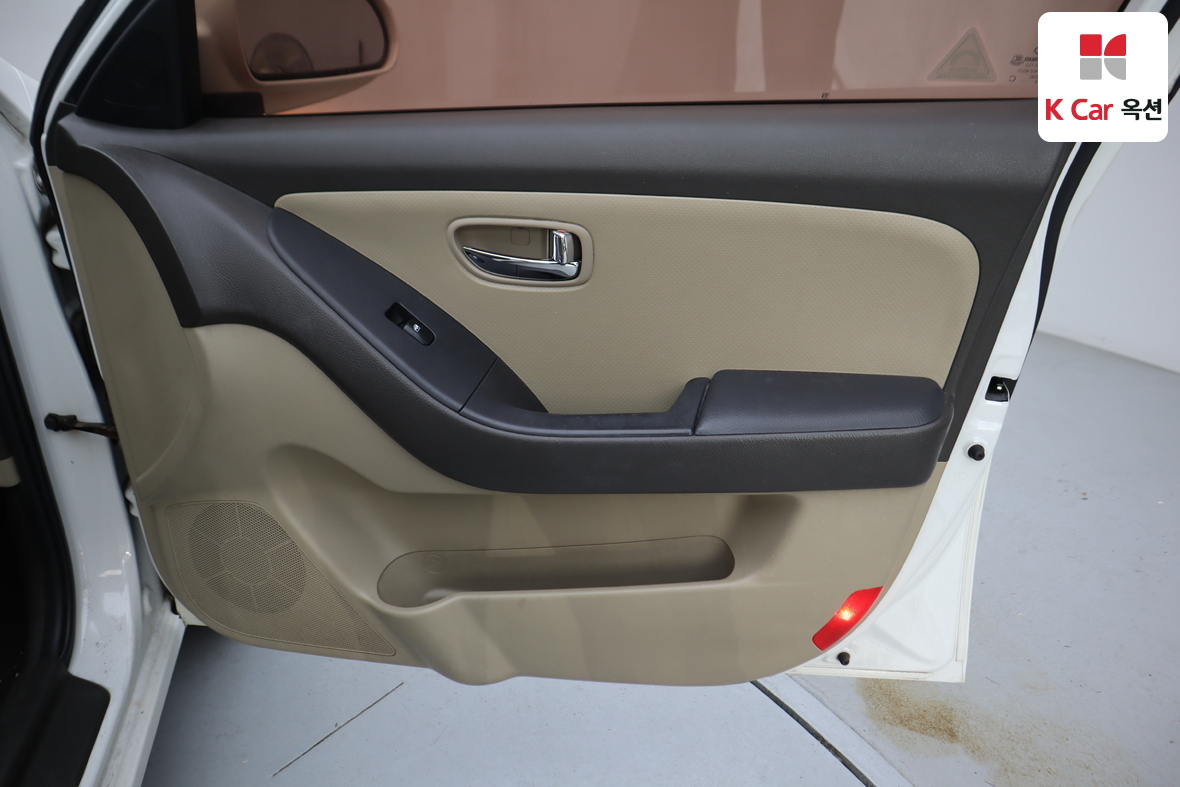Hyundai Elantra - 27