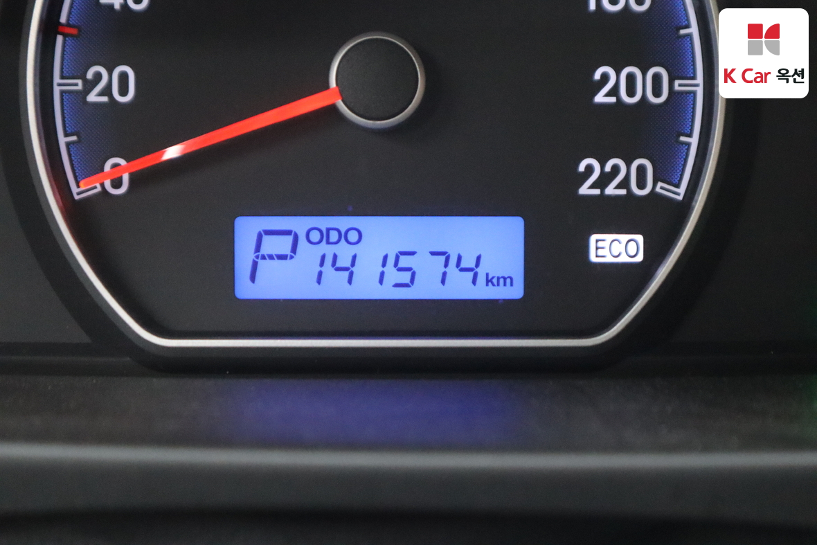 Hyundai Elantra - 4