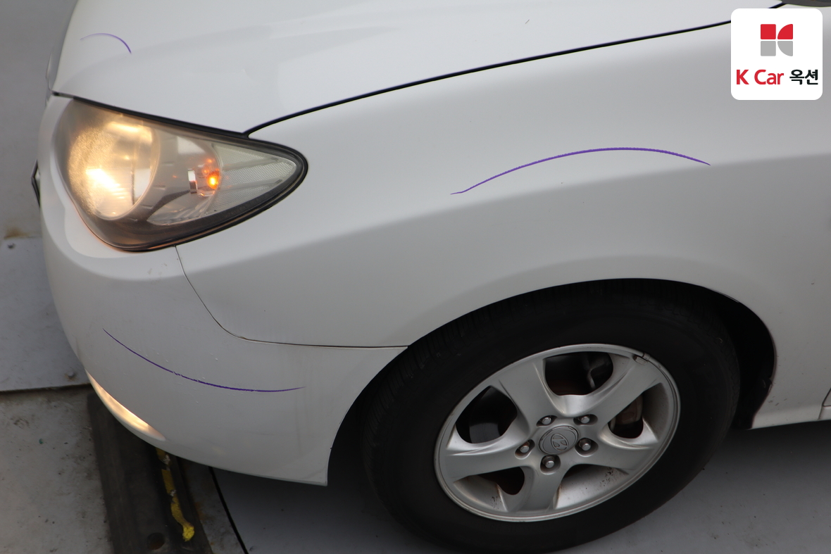 Hyundai Elantra - 34