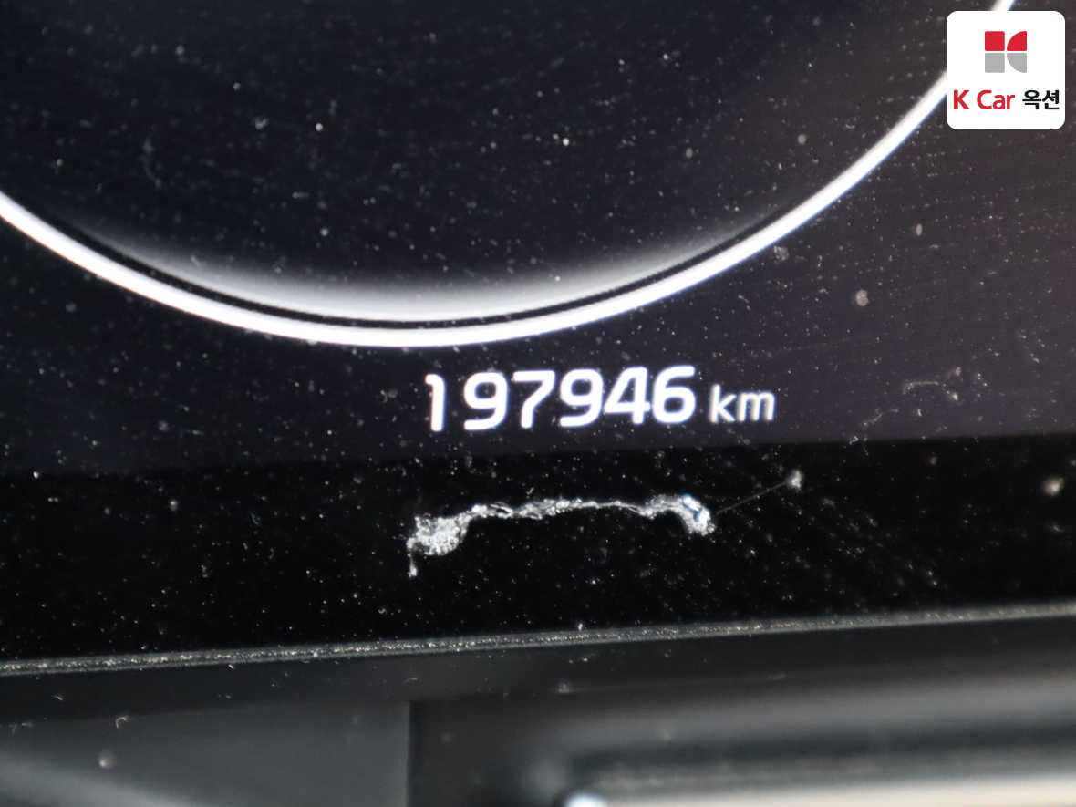 Kia Carnival 2021 - Image 4