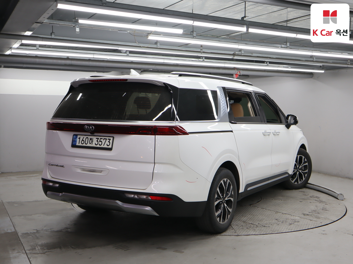 Kia Carnival 2021 - Image 2