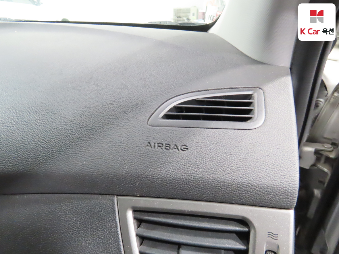 Hyundai Elantra 2011 - Image 29