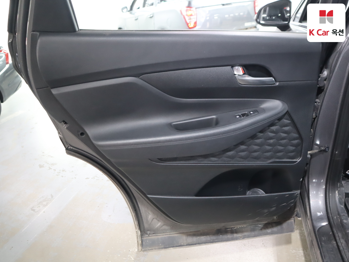 Hyundai Santa Fe 2020 - Image 23