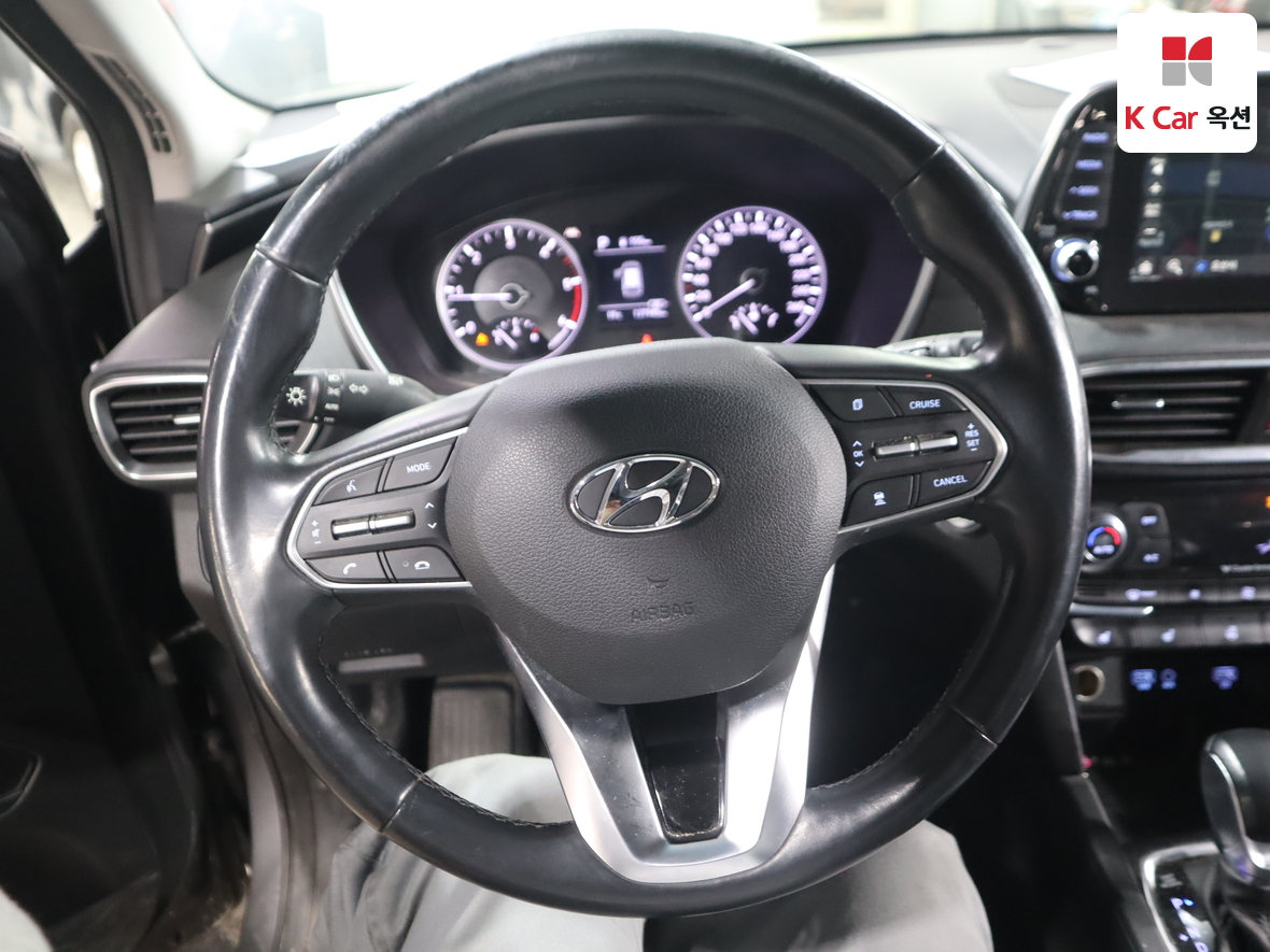 Hyundai Santa Fe 2020 - Image 10
