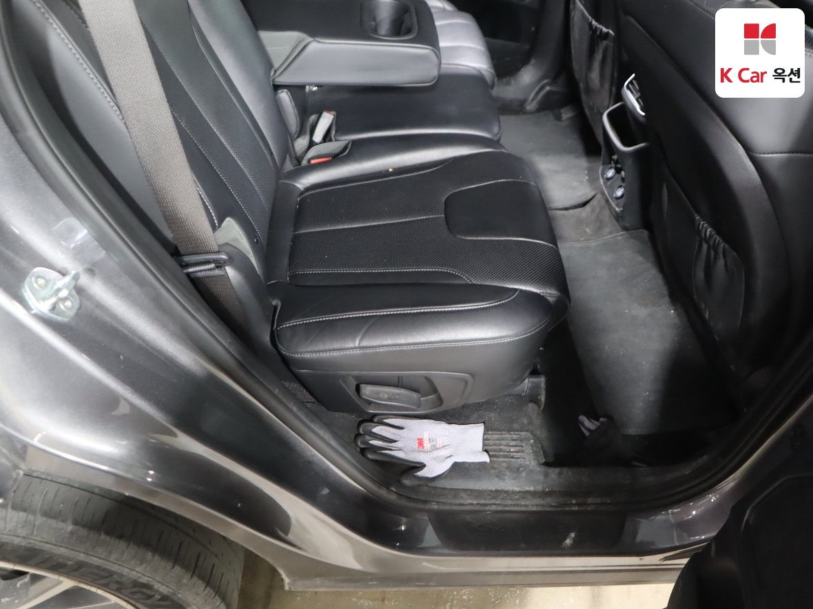 Hyundai Santa Fe 2020 - Image 30