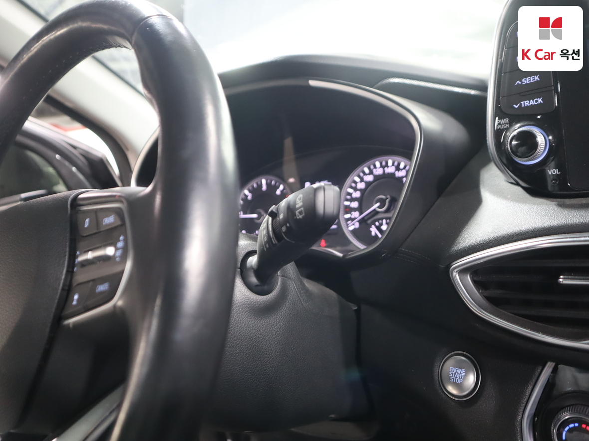 Hyundai Santa Fe 2020 - Image 11