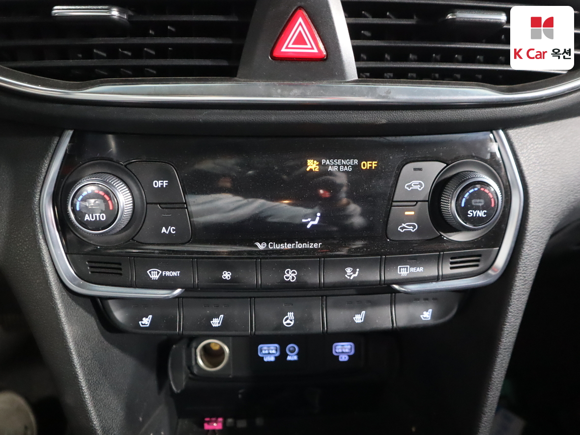 Hyundai Santa Fe 2020 - Image 16