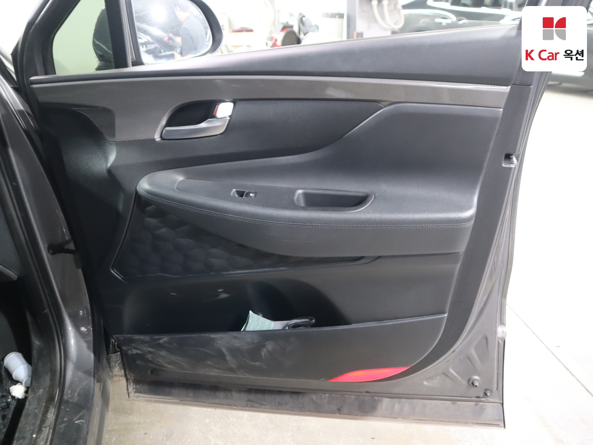 Hyundai Santa Fe 2020 - Image 31