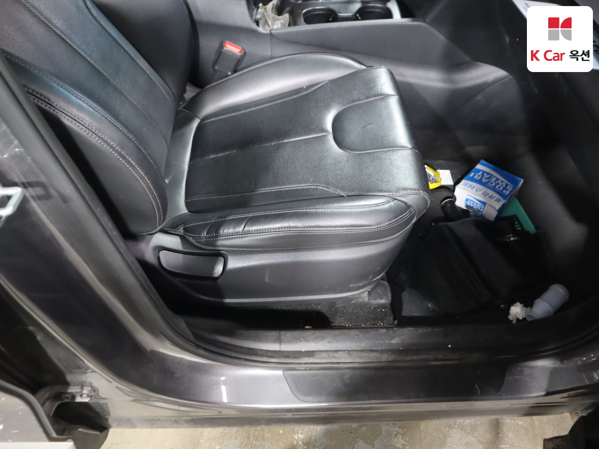 Hyundai Santa Fe 2020 - Image 32