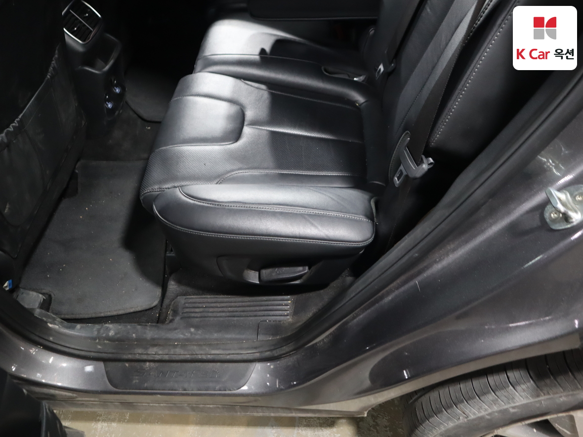 Hyundai Santa Fe 2020 - Image 24