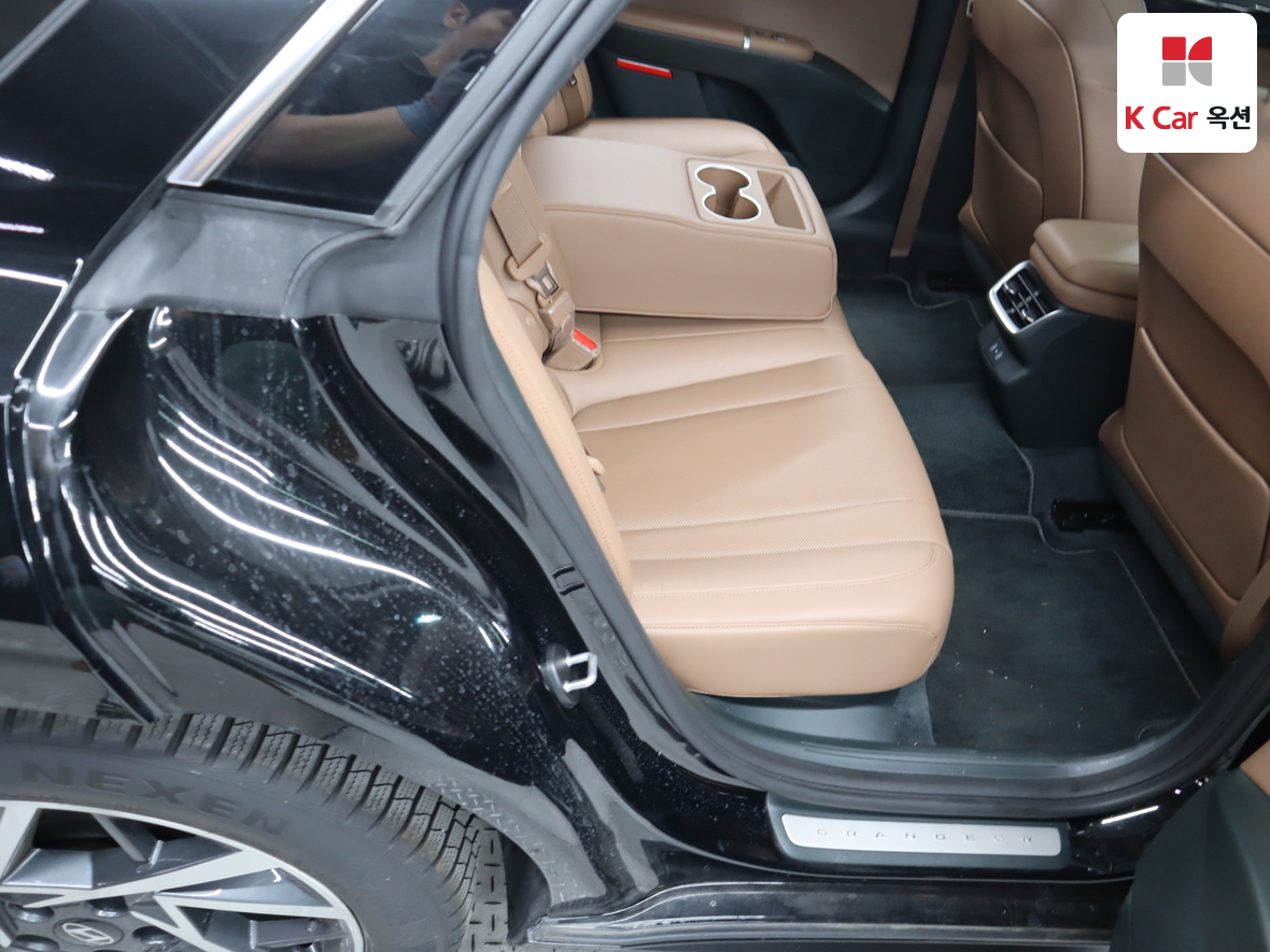 Hyundai AZERA 2023 - Image 29