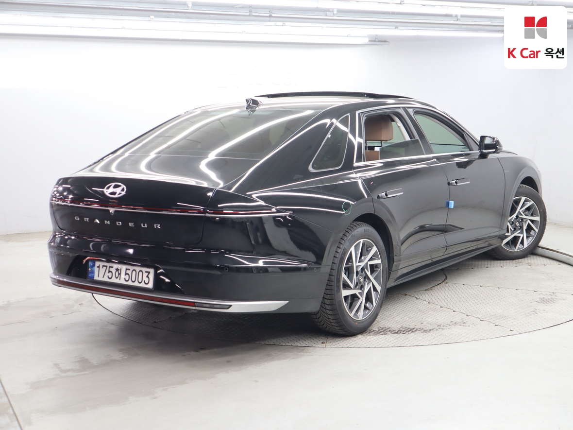 Hyundai AZERA 2023 - Image 2