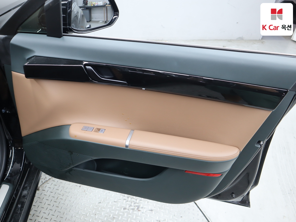 Hyundai AZERA 2023 - Image 30