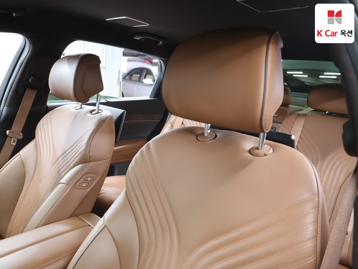 Genesis G80 2023 - Image 19