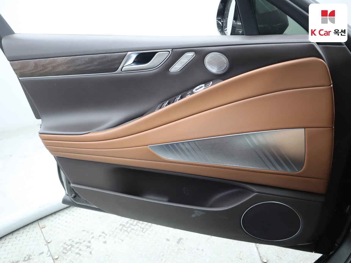 Genesis G80 2023 - Image 8