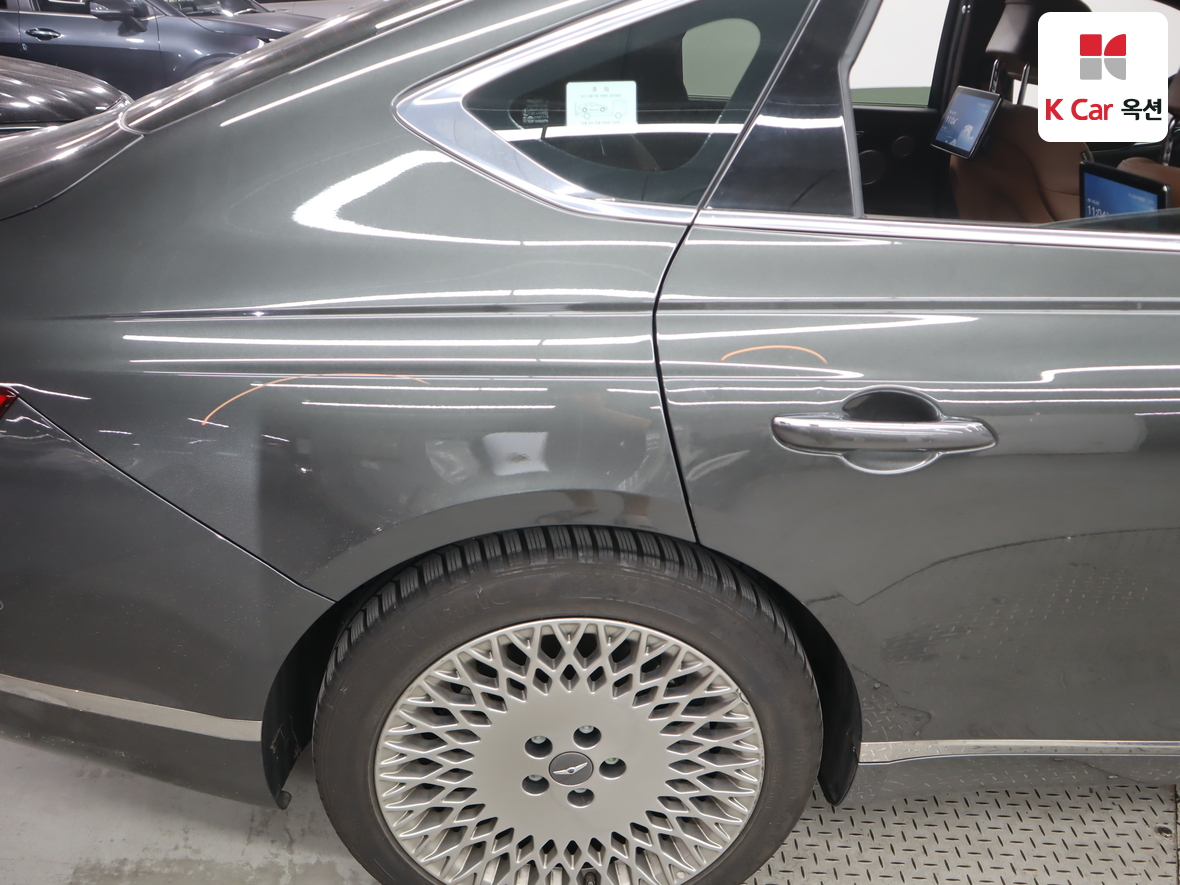 Genesis G80 2023 - Image 35