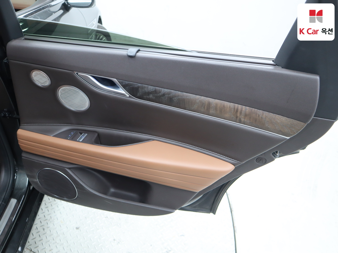 Genesis G80 2023 - Image 26