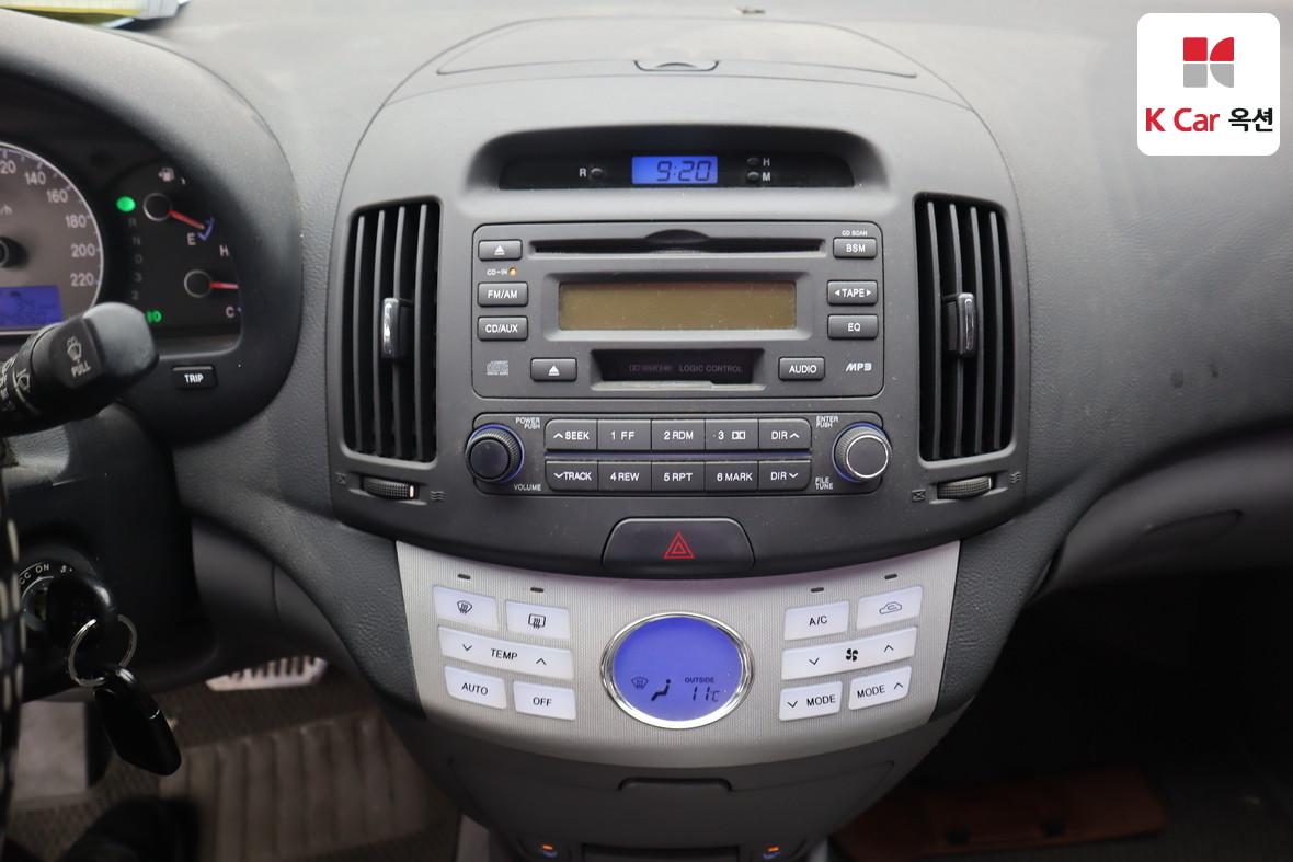 Hyundai Elantra - 6