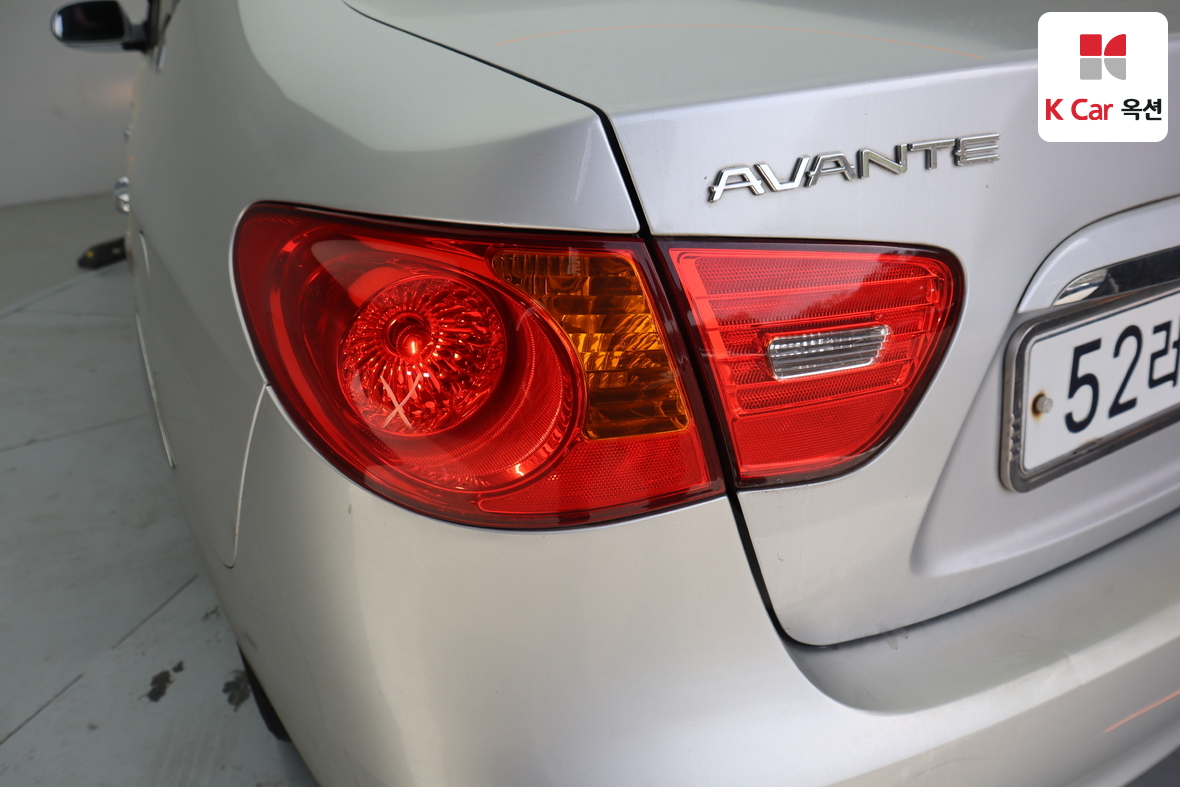 Hyundai Elantra - 39