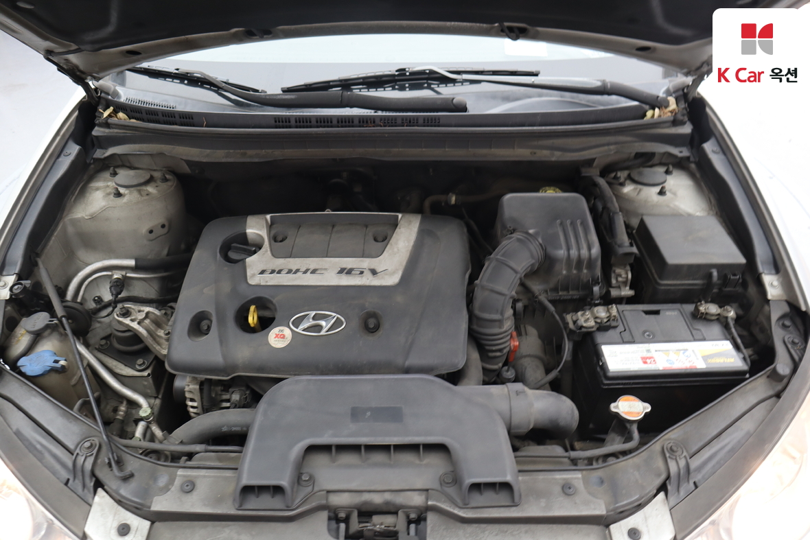 Hyundai Elantra - 32