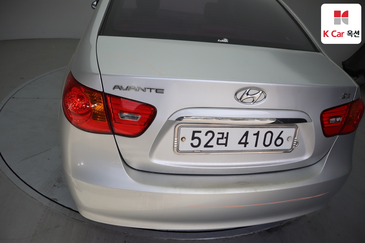 Hyundai Elantra - 40