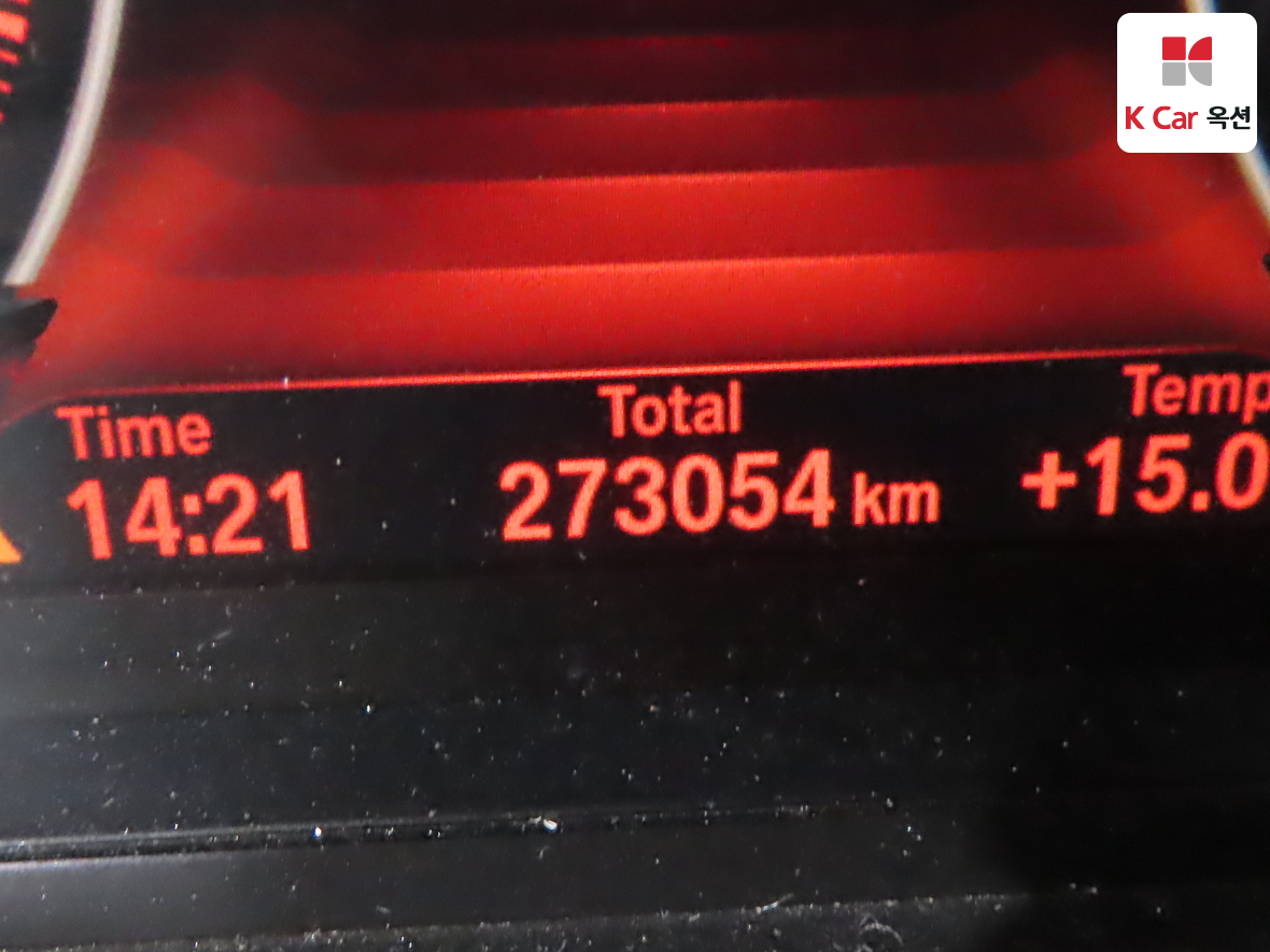 BMW 7 Series - 4