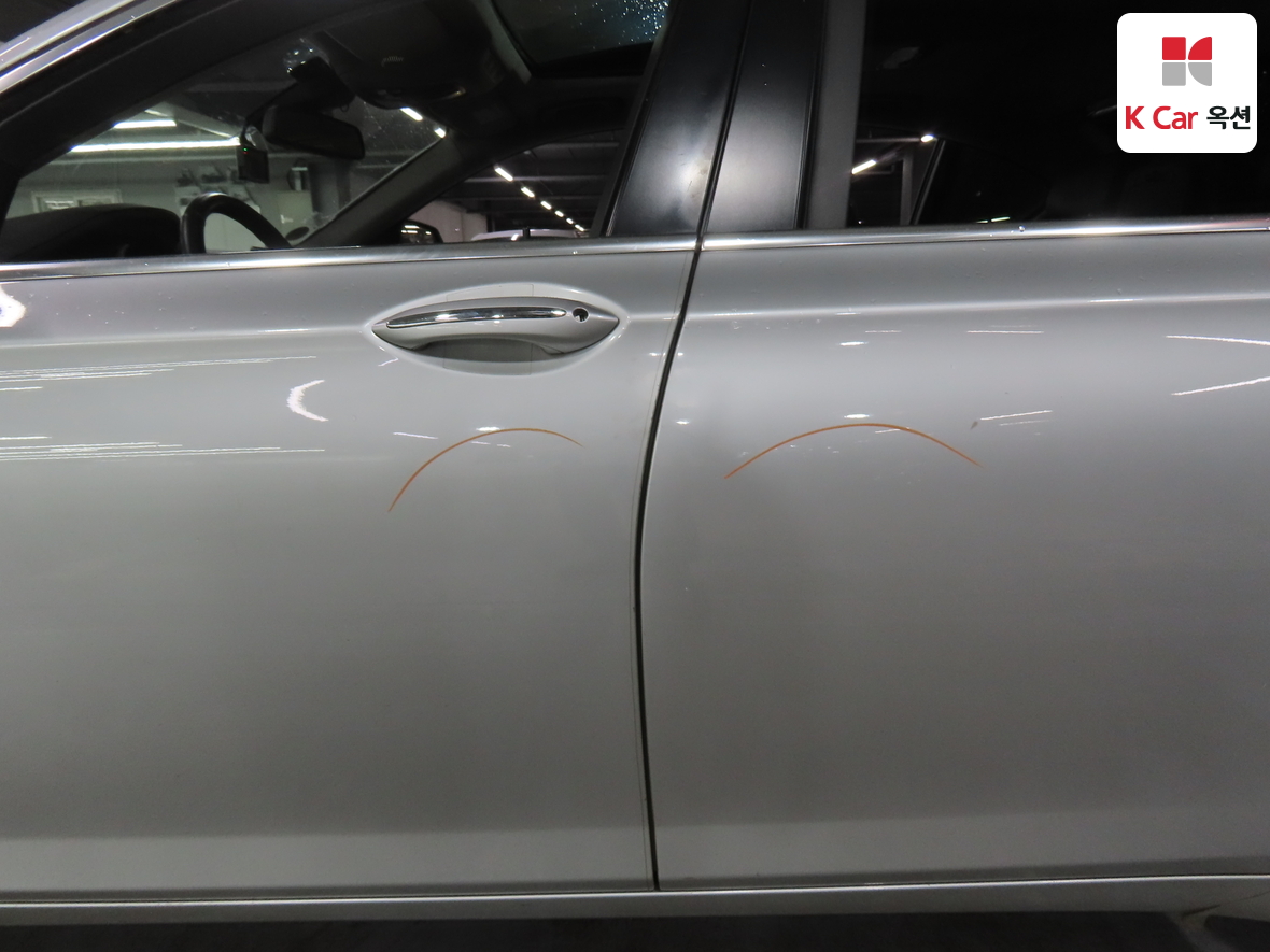 BMW 7 Series - 39