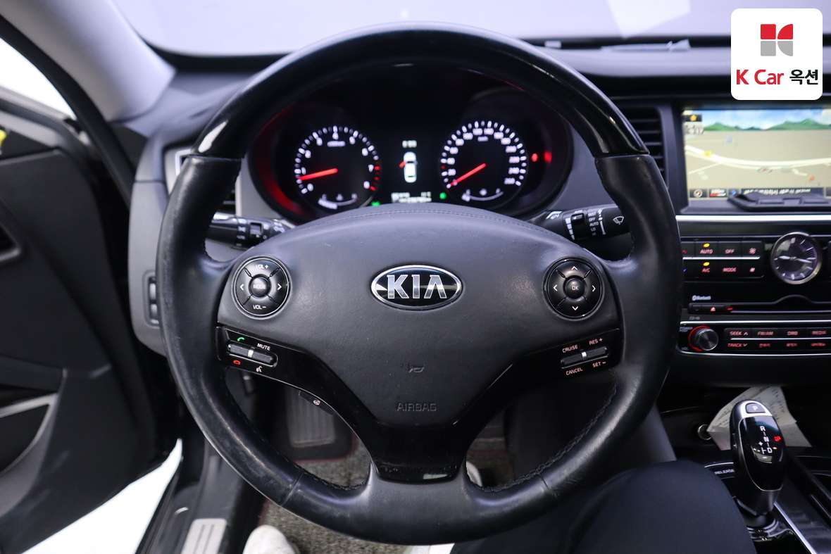 Kia K9 - 10