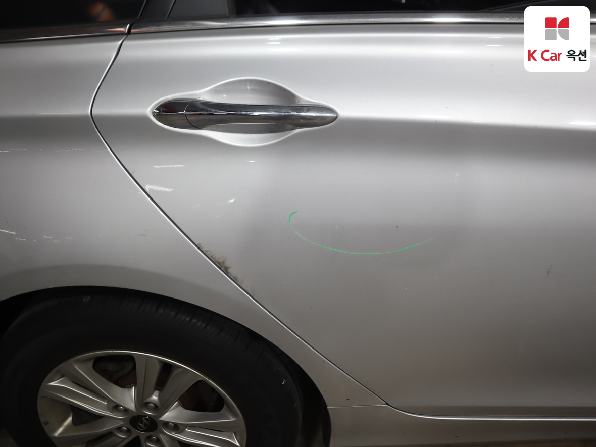 Hyundai Sonata 2010 - Image 38