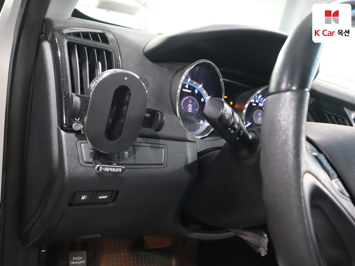 Hyundai Sonata 2010 - Image 9