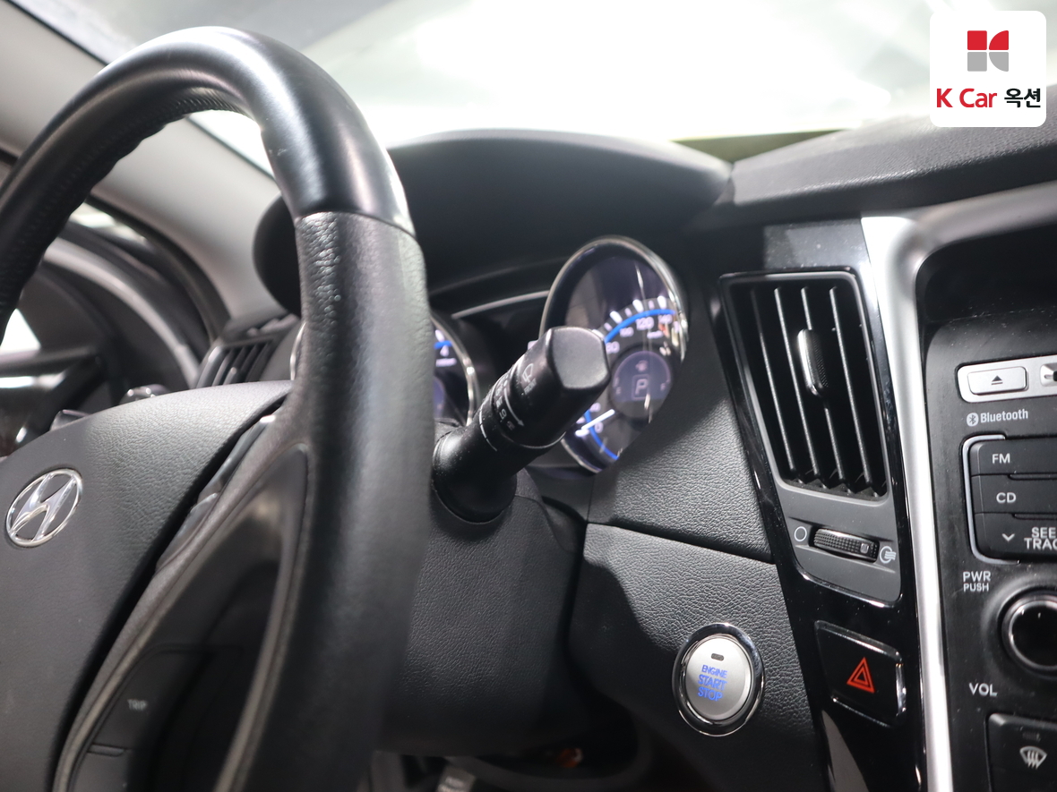 Hyundai Sonata 2010 - Image 11