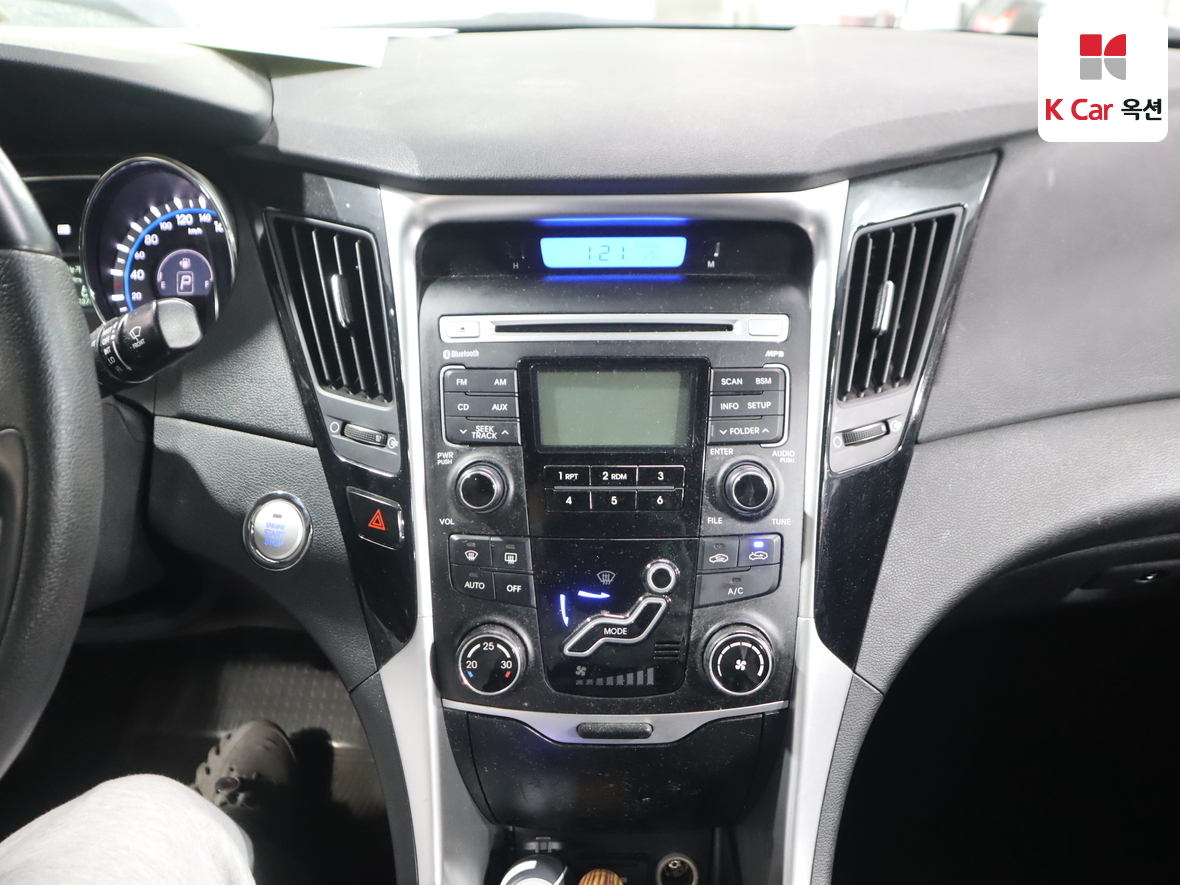 Hyundai Sonata 2010 - Image 6