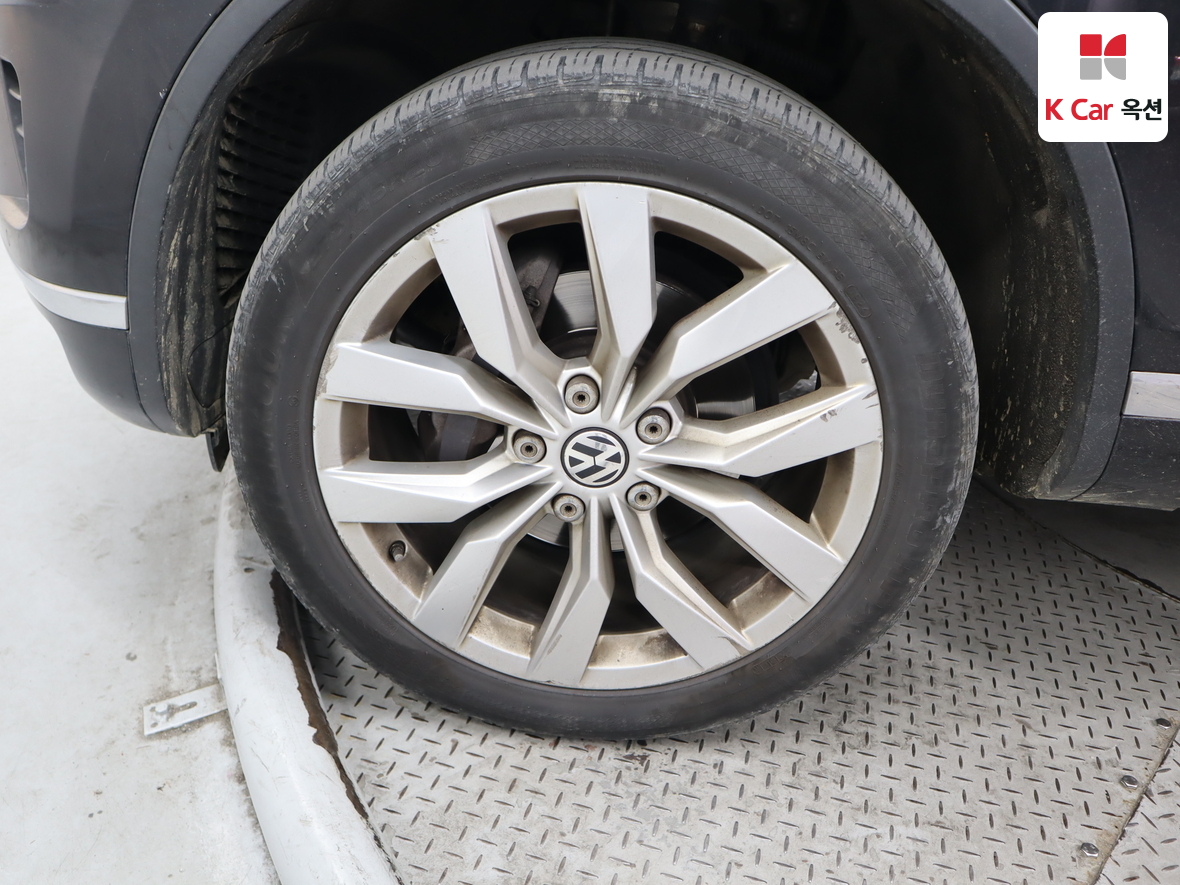 Volkswagen Touareg - 52