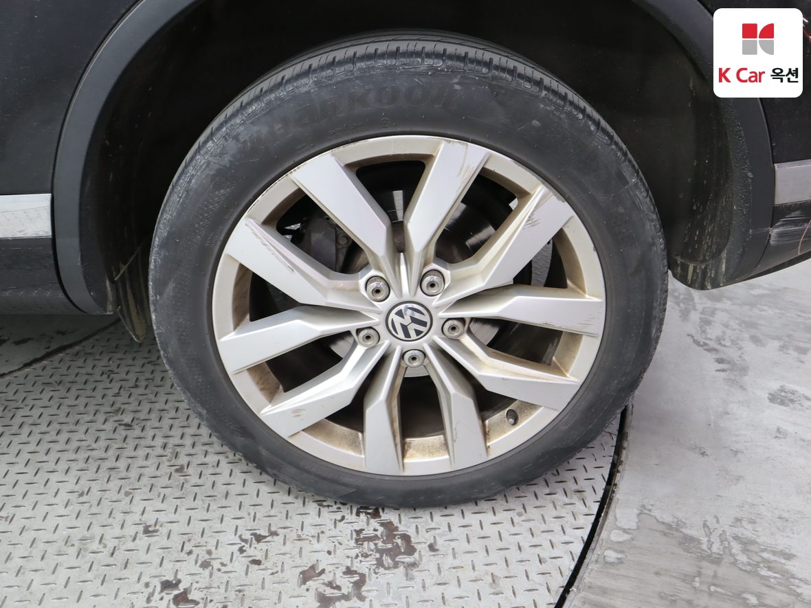 Volkswagen Touareg - 53