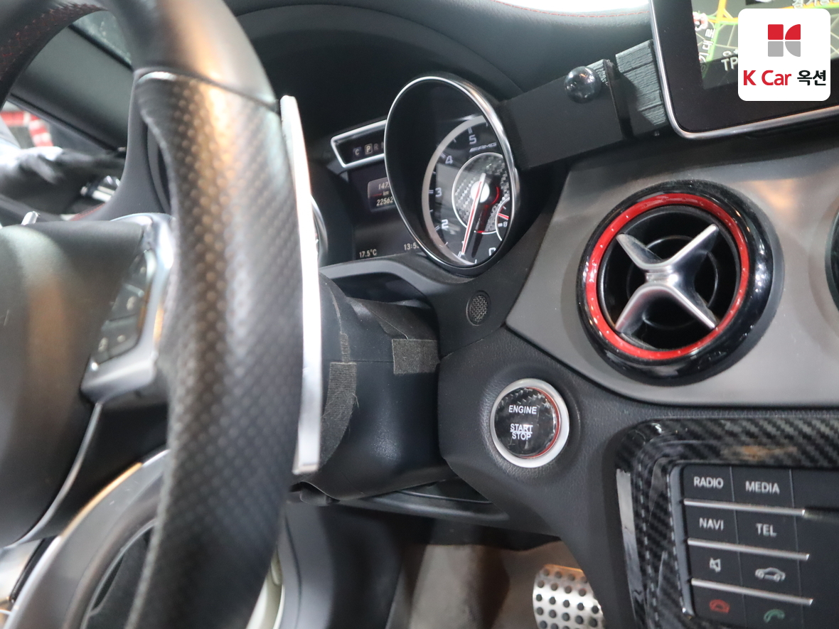 Mercedes-Benz GLA-Class - 11