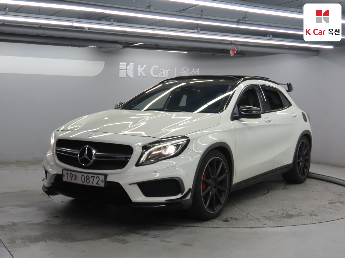 Mercedes-Benz GLA-Class - 1