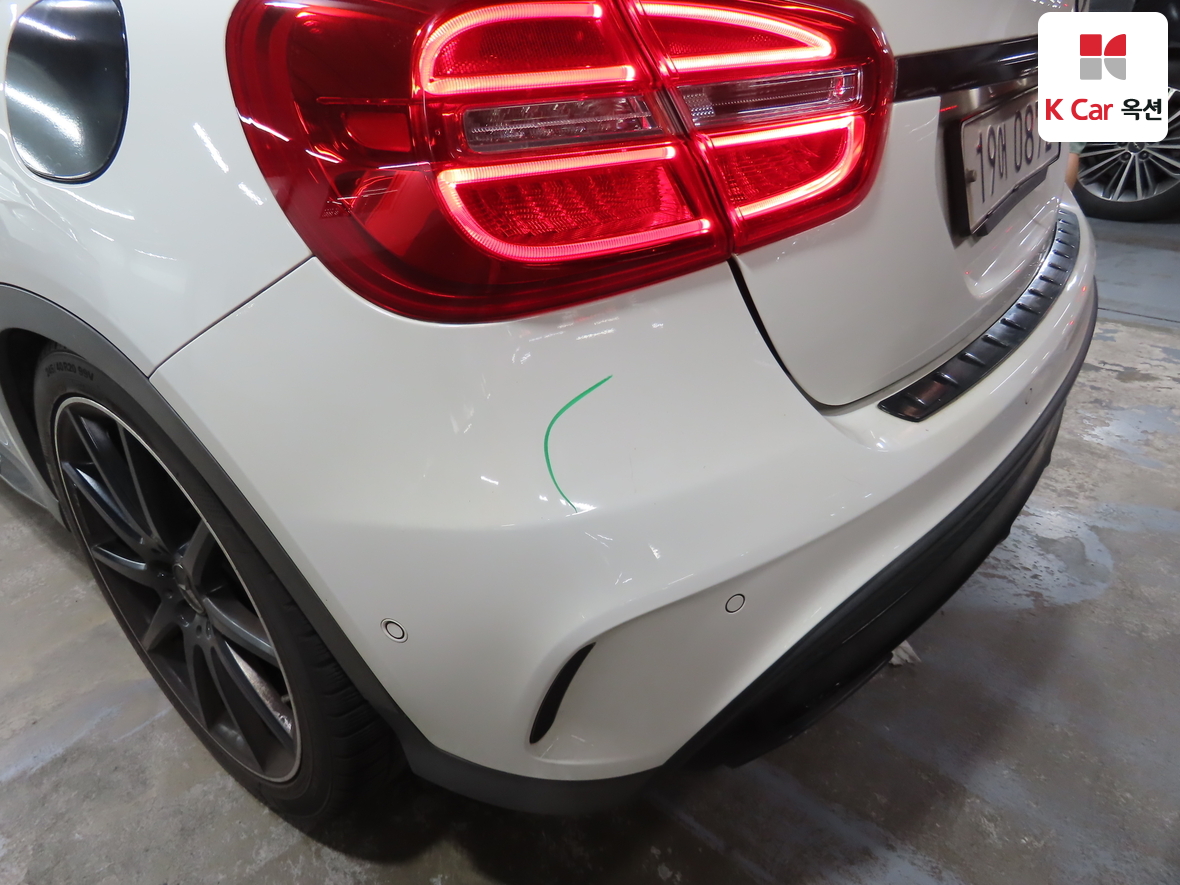 Mercedes-Benz GLA-Class - 40