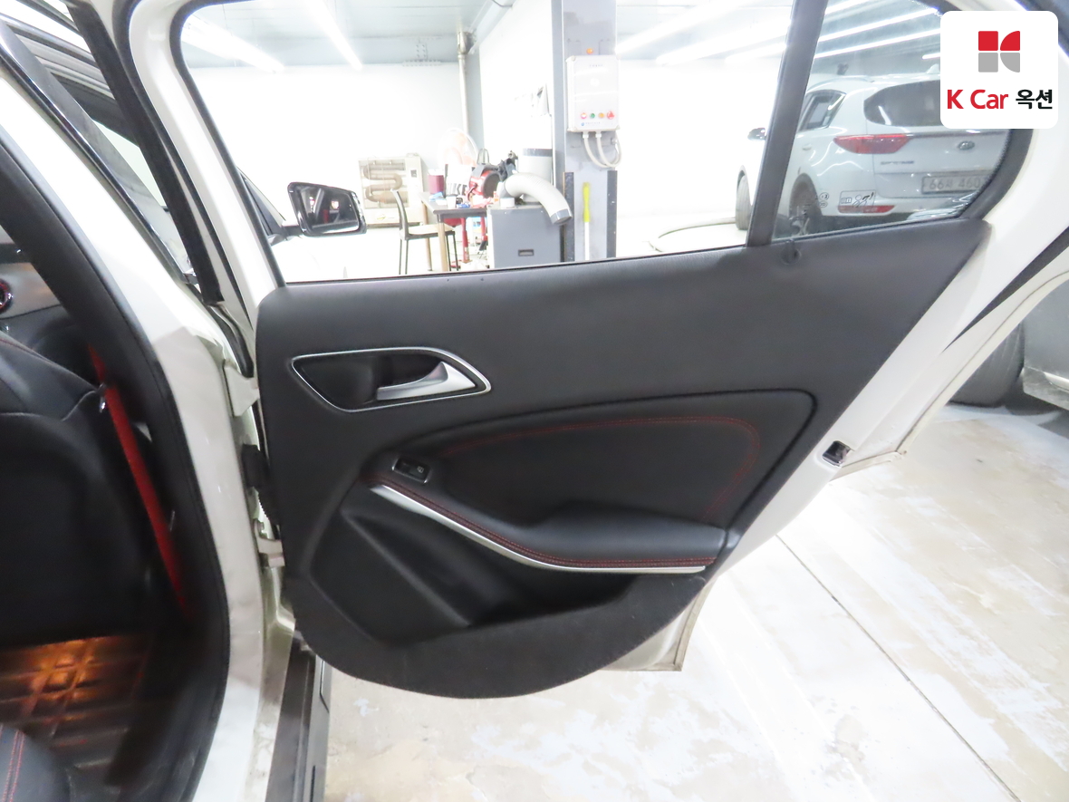 Mercedes-Benz GLA-Class - 30