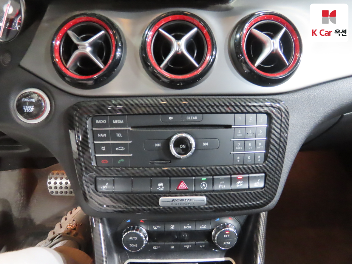 Mercedes-Benz GLA-Class - 15