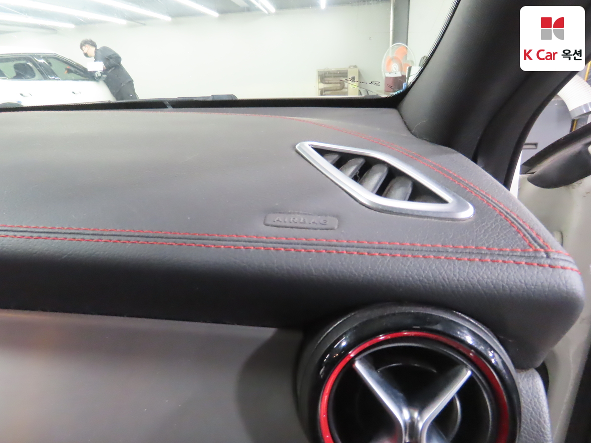 Mercedes-Benz GLA-Class - 34