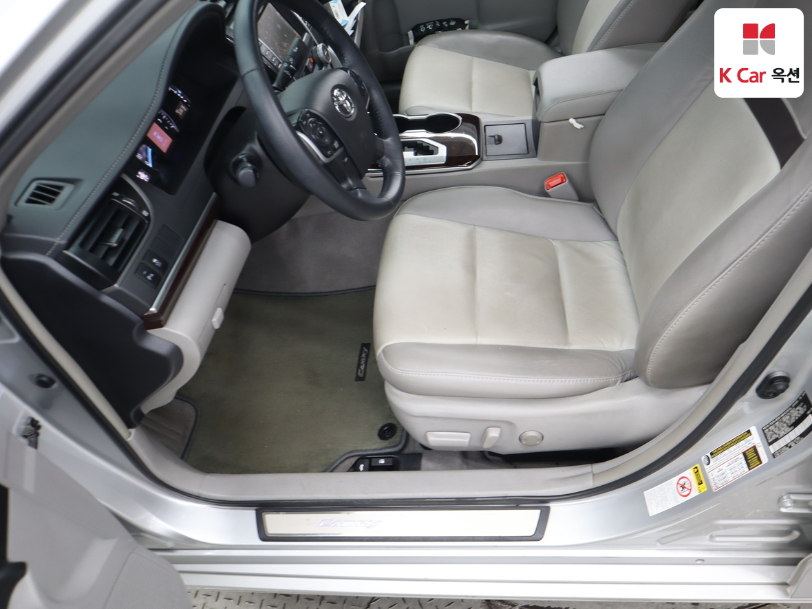 Toyota Camry - 18