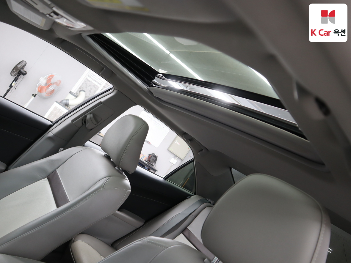 Toyota Camry - 21