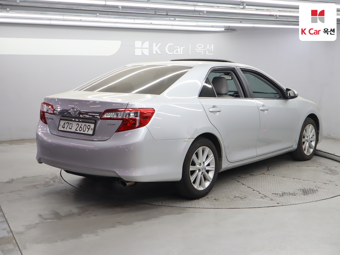 Toyota Camry - 2