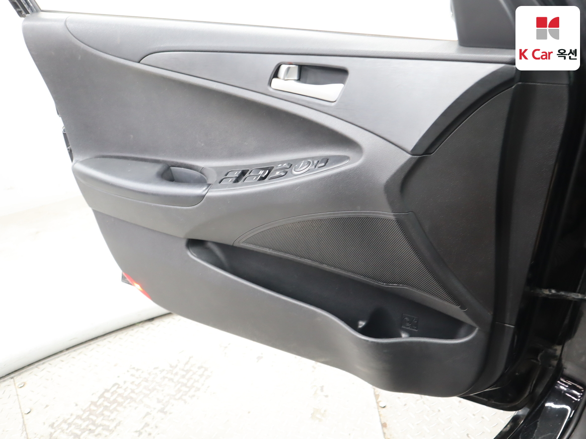Hyundai Sonata 2013 - Image 8