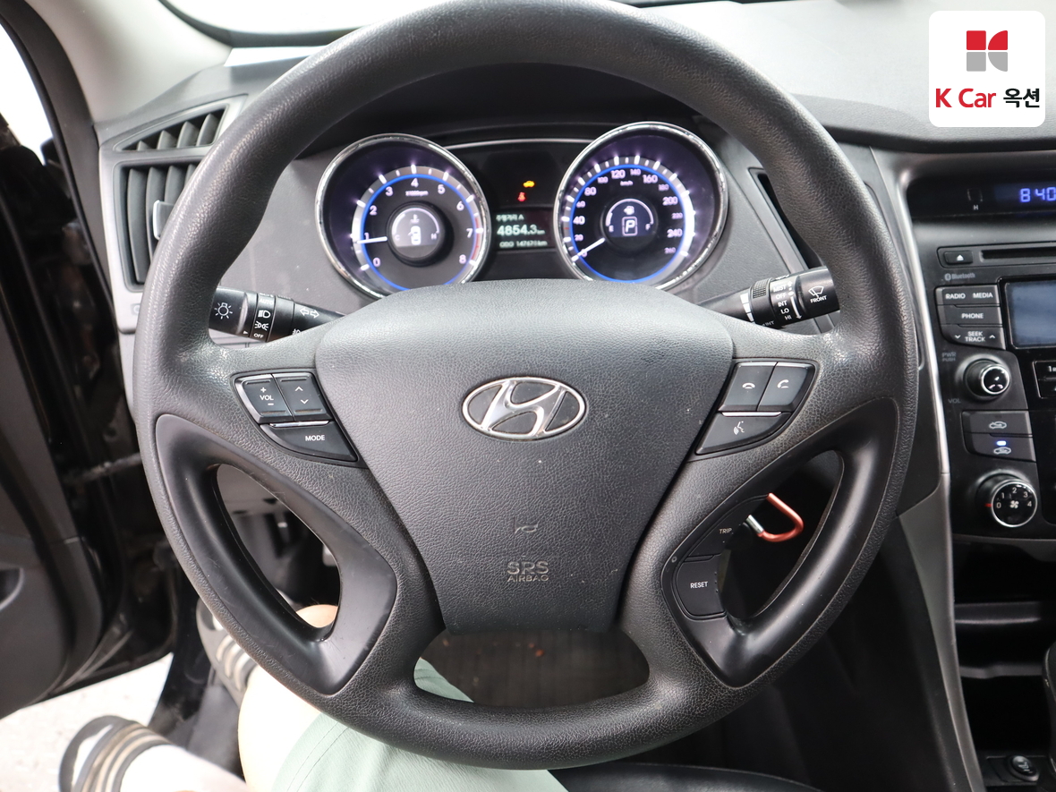 Hyundai Sonata 2013 - Image 10