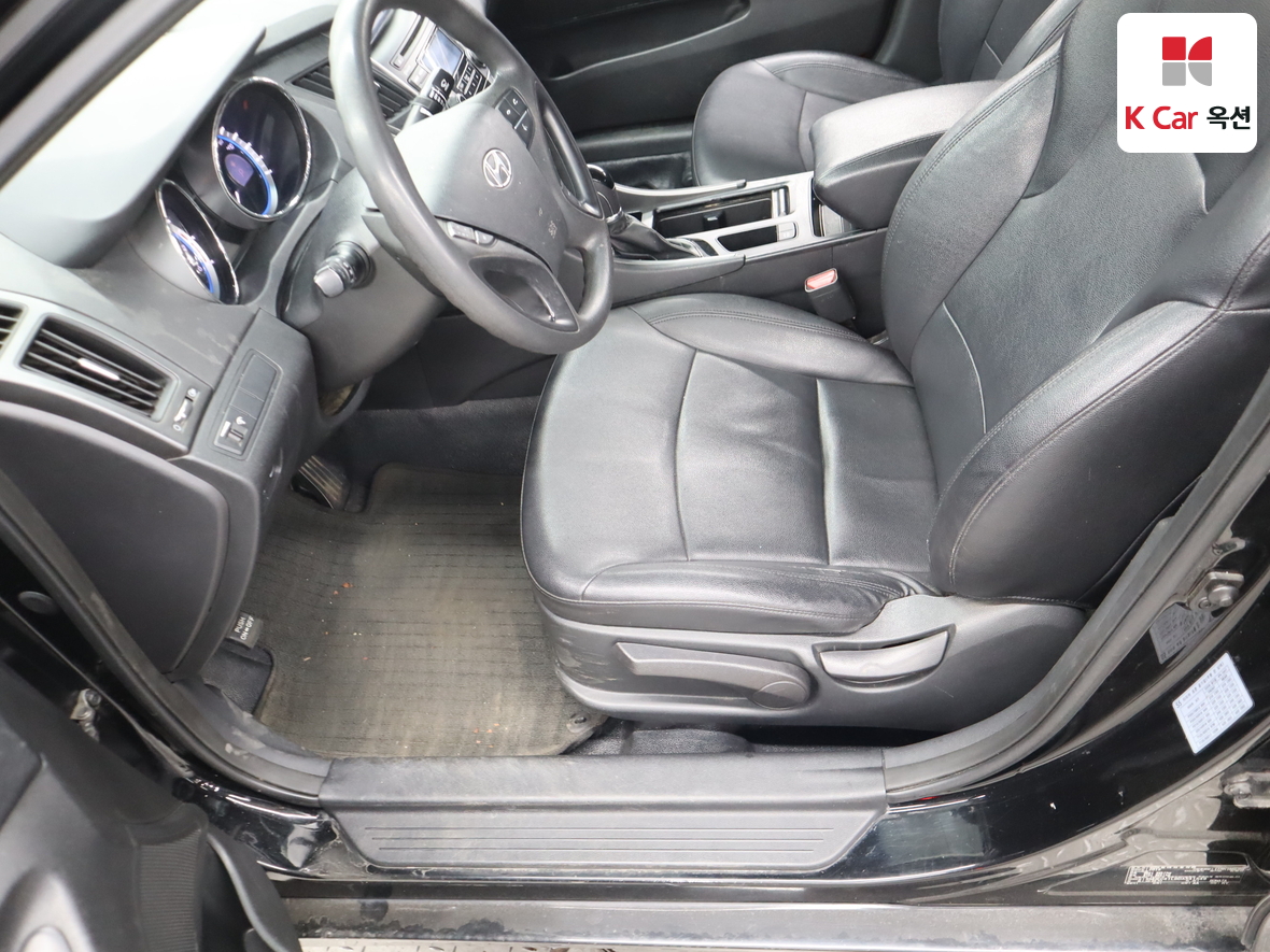 Hyundai Sonata 2013 - Image 17