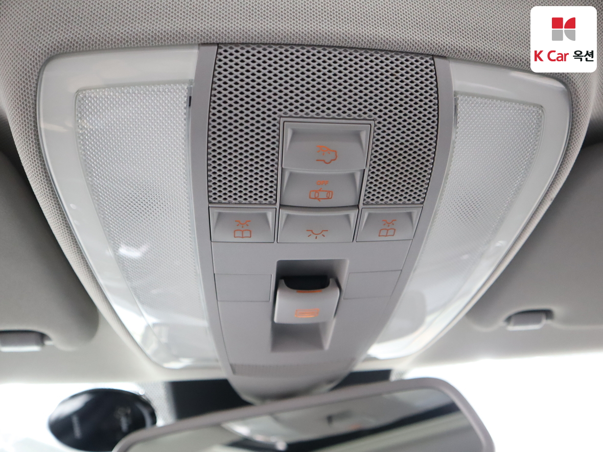 메르세데스-벤츠 C-클래스 2012 - 이미지 12