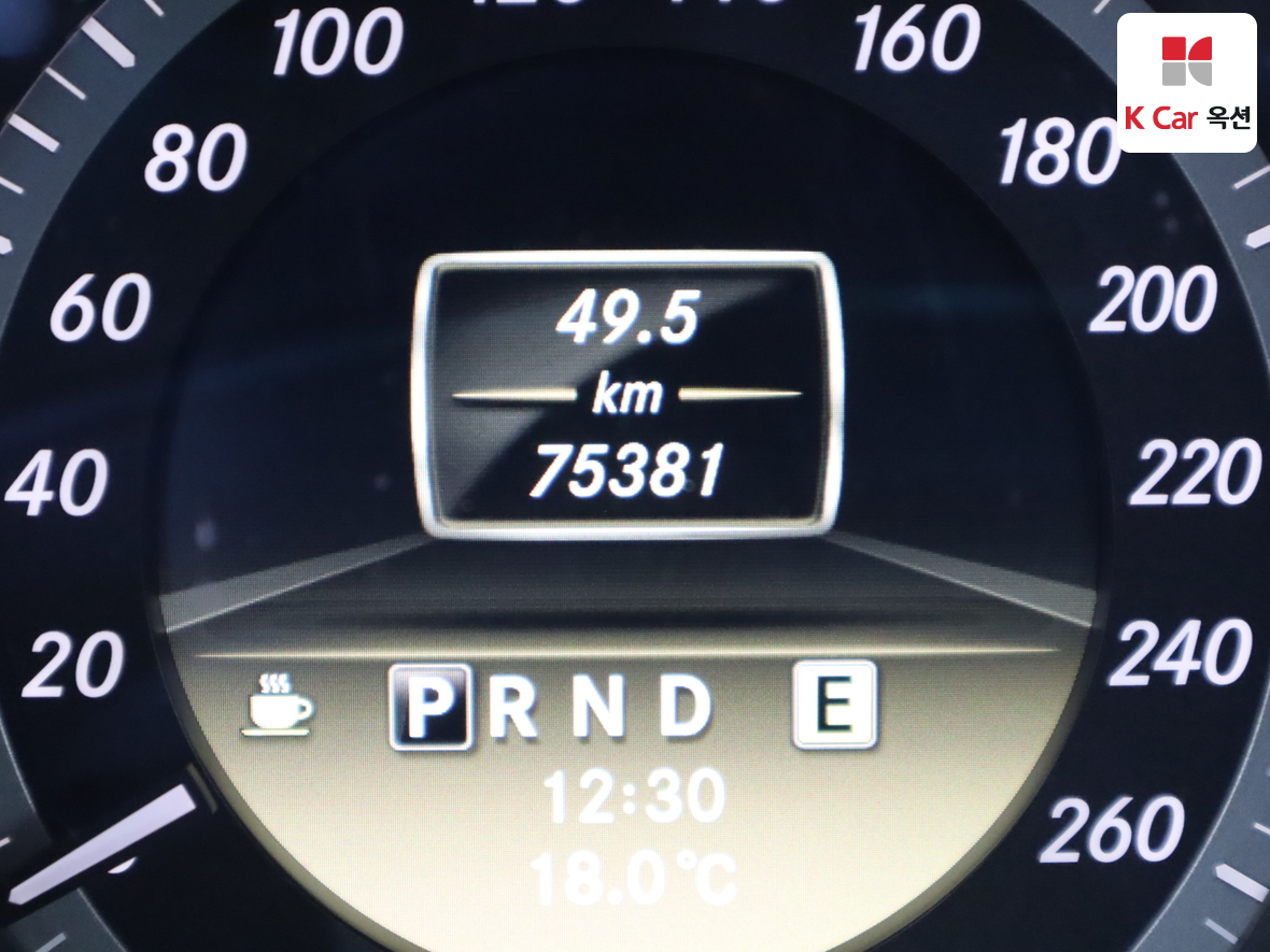 메르세데스-벤츠 C-클래스 2012 - 이미지 4