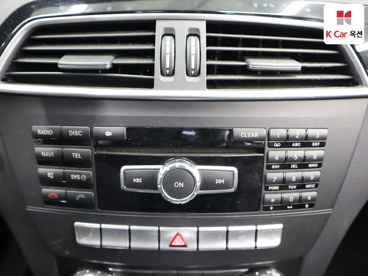 메르세데스-벤츠 C-클래스 2012 - 이미지 15